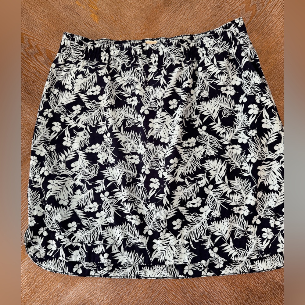 Duluth Trading Blue Floral Skort Sz 14 Pockets Elastic Waist 34” Length 20.5”
